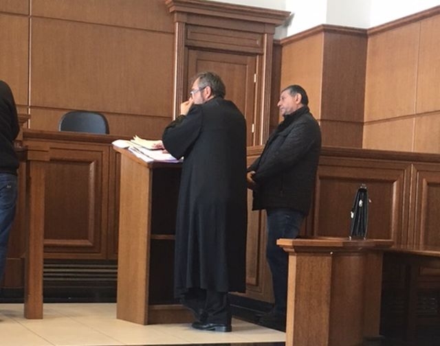 Делото срещу Бат Сали тръгна в съда 