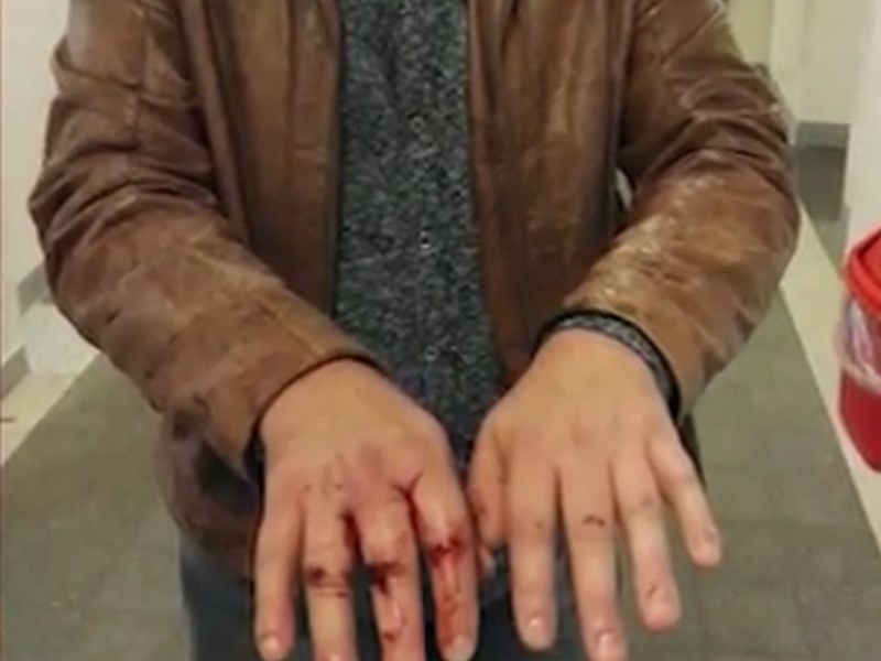 Поредно полицейско насилие! Униформени пребиха и унижиха бизнесмен ВИДЕО