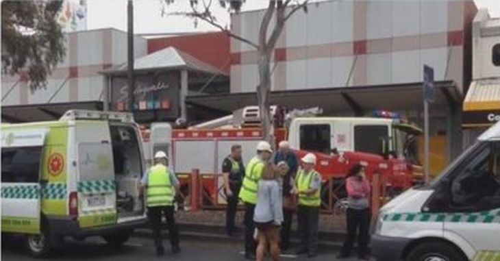 Мъж се самозапали в банка в Австралия, 27 души пострадаха