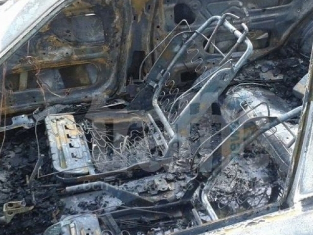 Фиат изгоря до основи на булевард в Пловдив