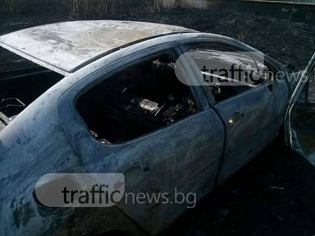 Поредна изгоряла кола в Пловдив! БМВ пламна в Кючука
