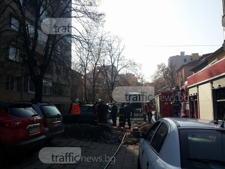 Свидетели на пожара в центъра на Пловдив: Чу се силен гръм СНИМКИ