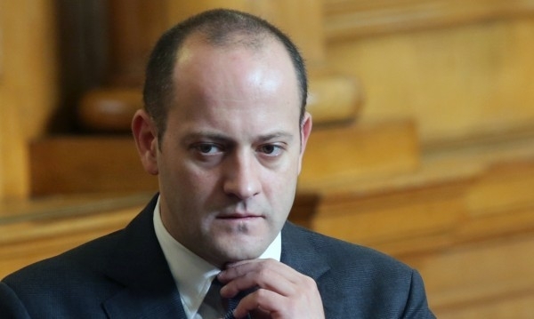 Радан Кънев ще прави нова българска република