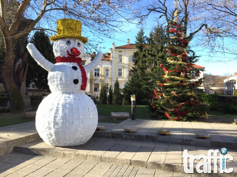 Коледният дух превзема Пловдив, на първи декември грейва Коледната елха