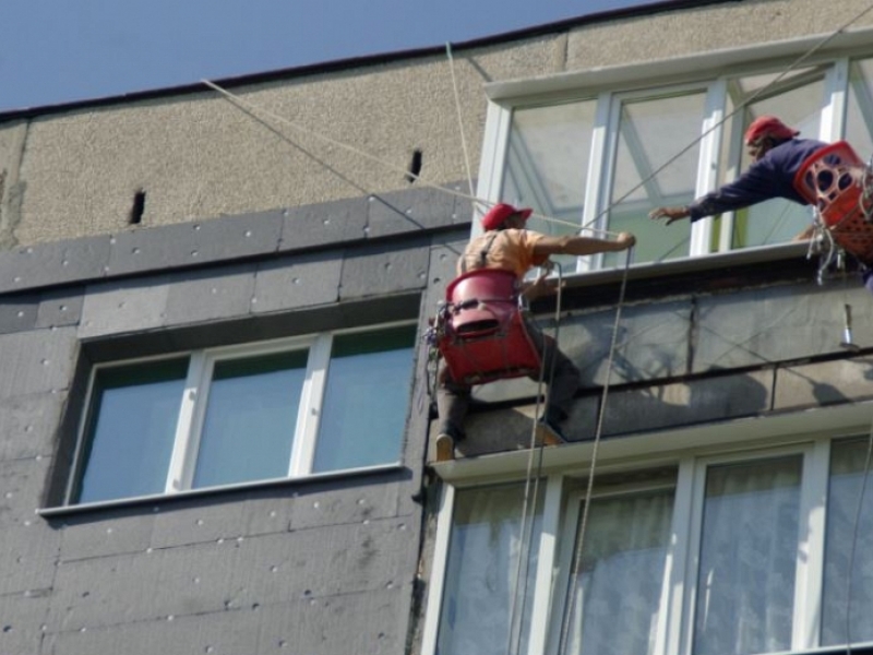 Започват проверки на незаконните остъклени балкони в Пловдив