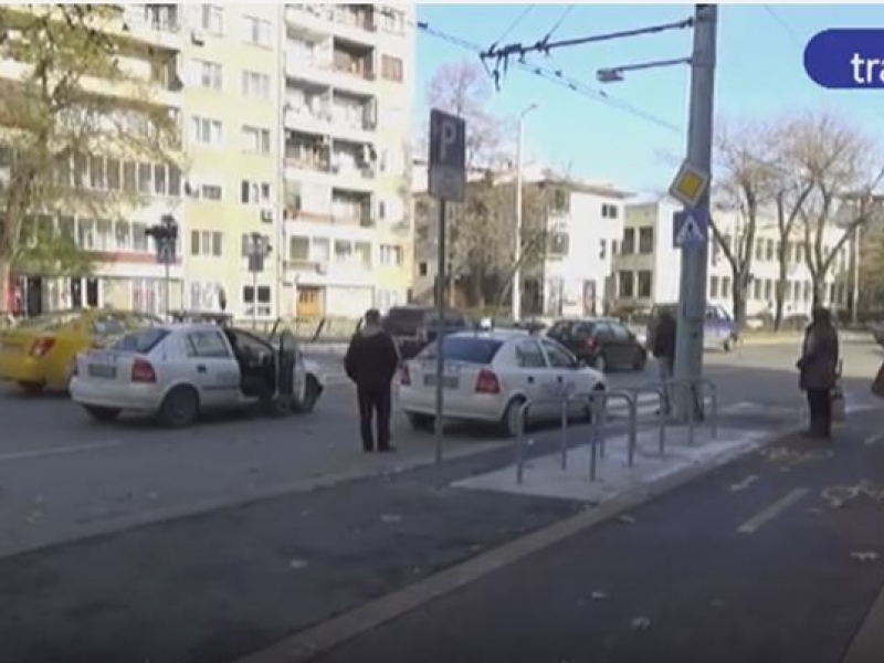 Шофьор срещу свидетел - сблъсък на версии след инцидент на пешеходна пътека в Пловдив ВИДЕО