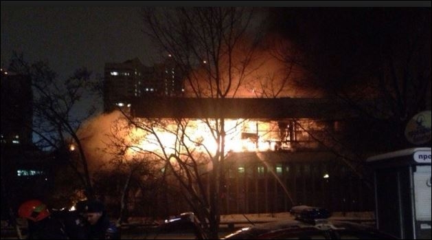 Българска сграда горя в Москва! Няма пострадали българи при пожара