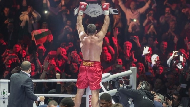 Кубрат Пулев може да чака цяла година за мач за световна титла
