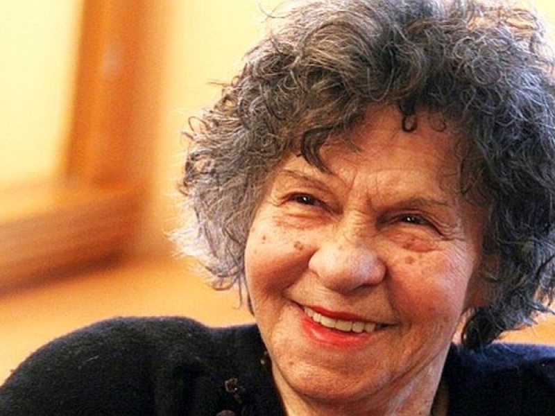 Стоянка Мутафова: Писна ми! Ще бягам от болницата!