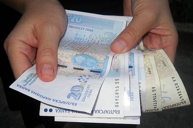 Софиянци с по-големи заплати от Белград, Букурещ и Скопие