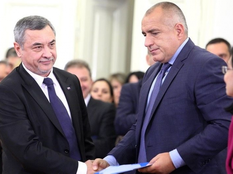 Валери Симеонов: Правителството беше готово в 12 часа, но Борисов се отметна