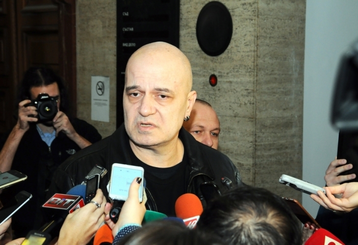 Слави Трифонов показва как ще избираме депутати в Пловдив и другите райони при мажоритарен вот