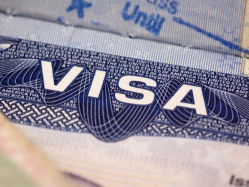 Ще паднат ли визите за българи за САЩ?