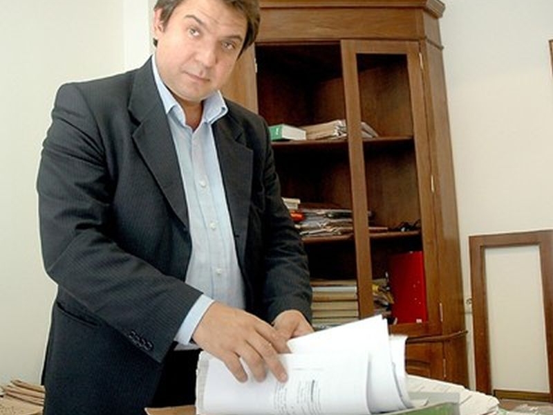 Скандалният ЧСИ Атанас Атанасов на съд за присвоени 700 хиляди