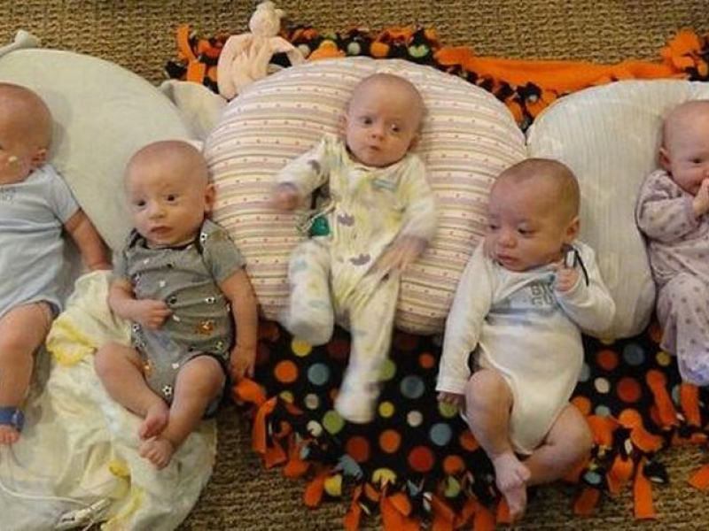 Жена роди пет близначета