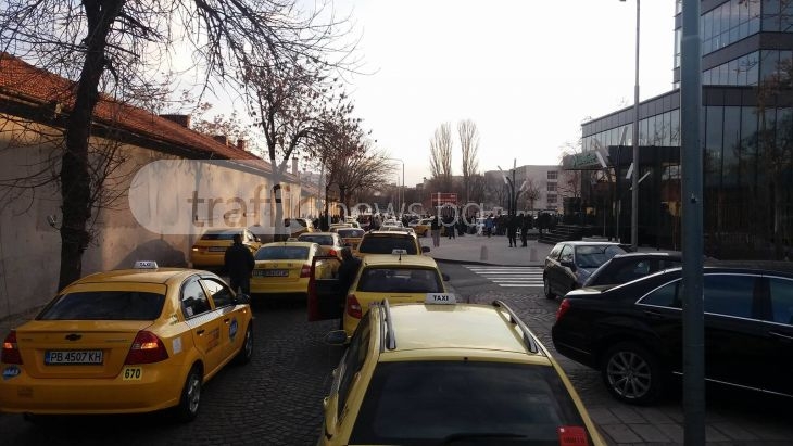 Иван Тотев: Няма какво да коментирам с таксиметровите шофьори
