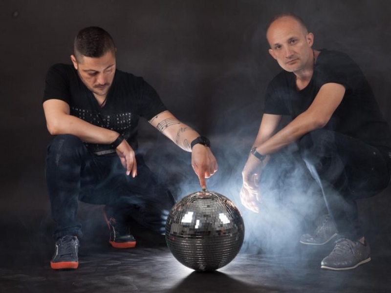 Пионерите на електронната музика в Пловдив Пачо и Пепо с разтърсващо парти за Коледа