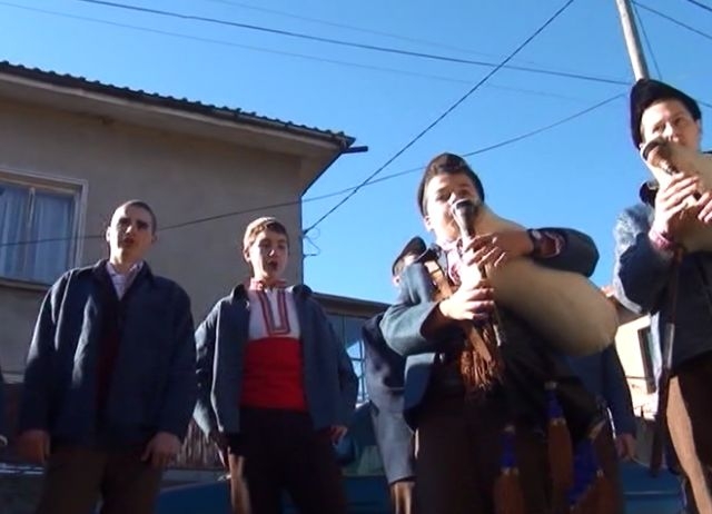 Уникална българска традиция възродиха на 80 км от Пловдив ВИДЕО