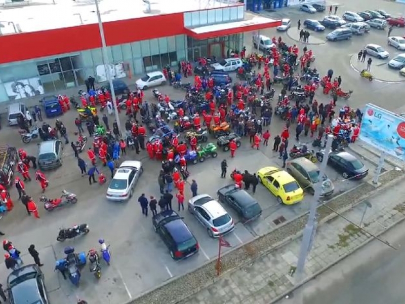 След Пловдив: Стотици мотористи на коледно мотошествие в Плевен и Бургас ВИДЕО