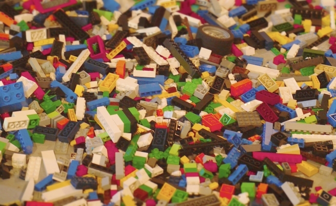 Коледно писмо на майка самоубийца до изобретателя на Лего