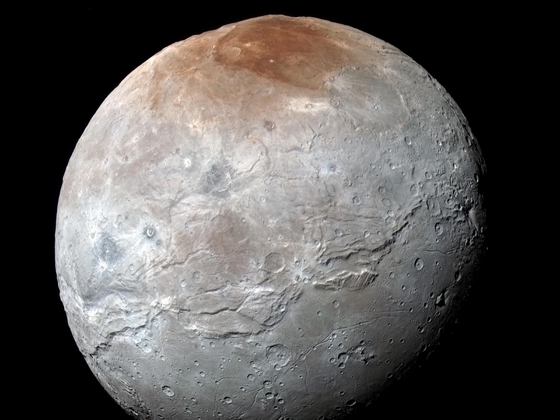 Следи от замръзнал подземен океан бяха открити на луна на Плутон