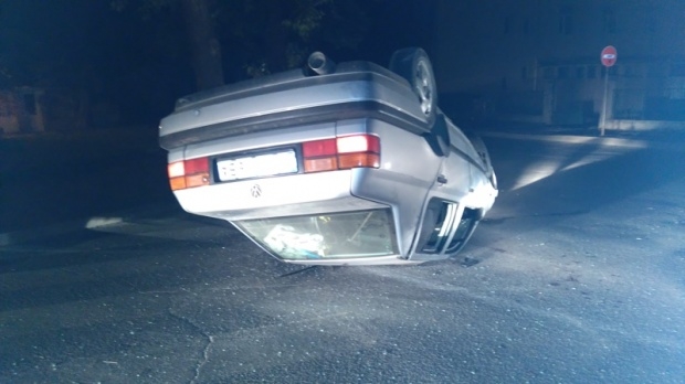 Кола се обърна по таван на магистрала Тракия