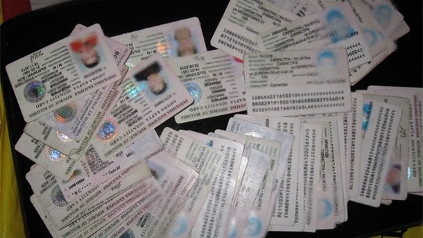 Хиляди българи се отказват от шофьорските си книжки