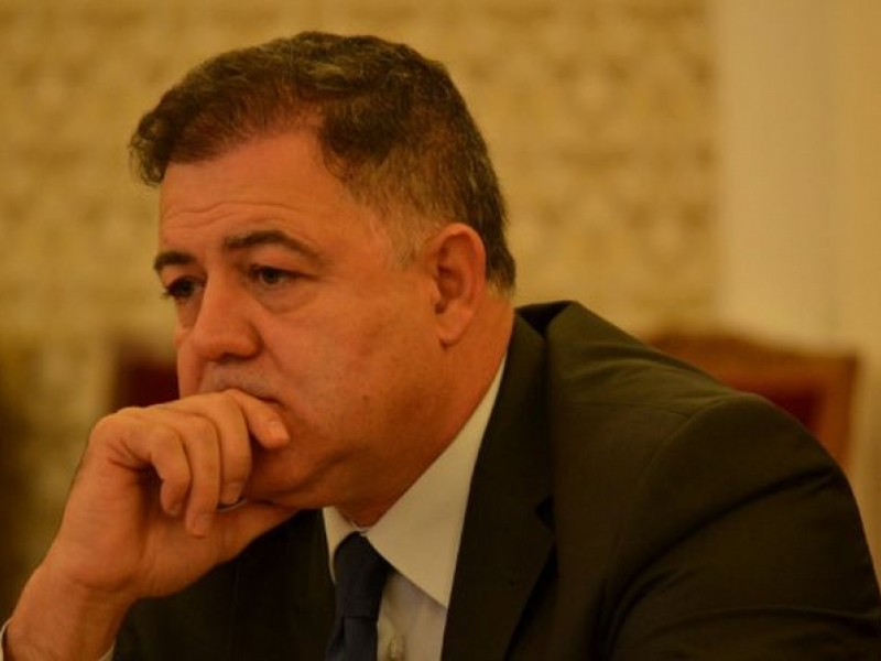 Официално: Обвиниха Николай Ненчев в 2 престъпления по служба