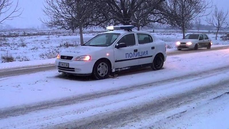 Катастрофа в Пловдивско! Трима са в болница след сблъсък между бус и автомобил