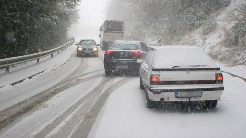 Пътищата в Пловдивска област са проходими при зимни условия, следобед започва заледяването