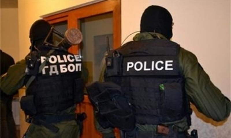 Удар на ГДБОП! Арестуваха над 20 митничари във Варна