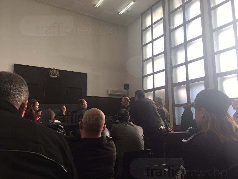 Бизнесмен в съда: Съпругата на адвоката на Елдъров ми предложи 20 000 лева
