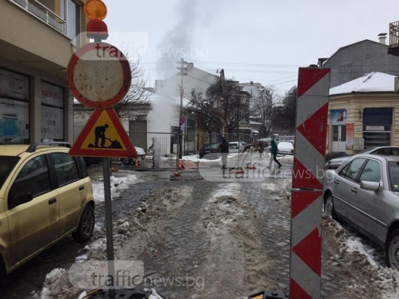 Голяма авария затвори улица към Новотела СНИМКИ