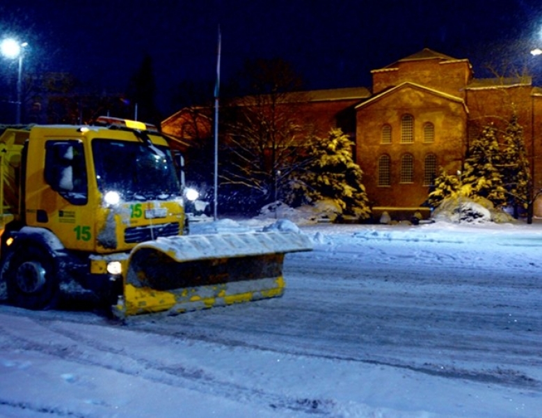 Глобите за снегопочистващите фирми в София надмина милион заради заледени улици