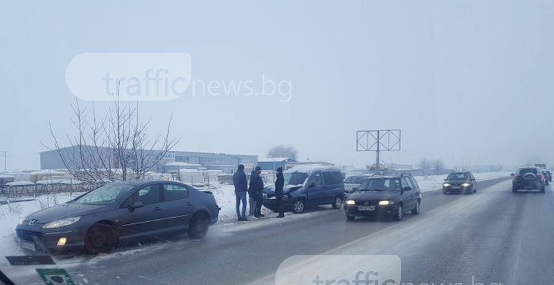 Два инцидента на пътя Пловдив – Асеновград тази сутрин СНИМКИ