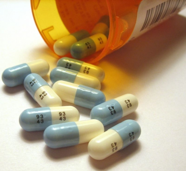 Заради изпит: Момиче се натрови с антидепресанти