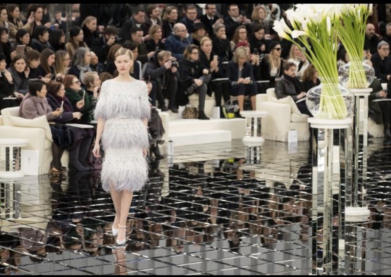 “Шанел“ представи колекцията си висша мода в Париж СНИМКИ