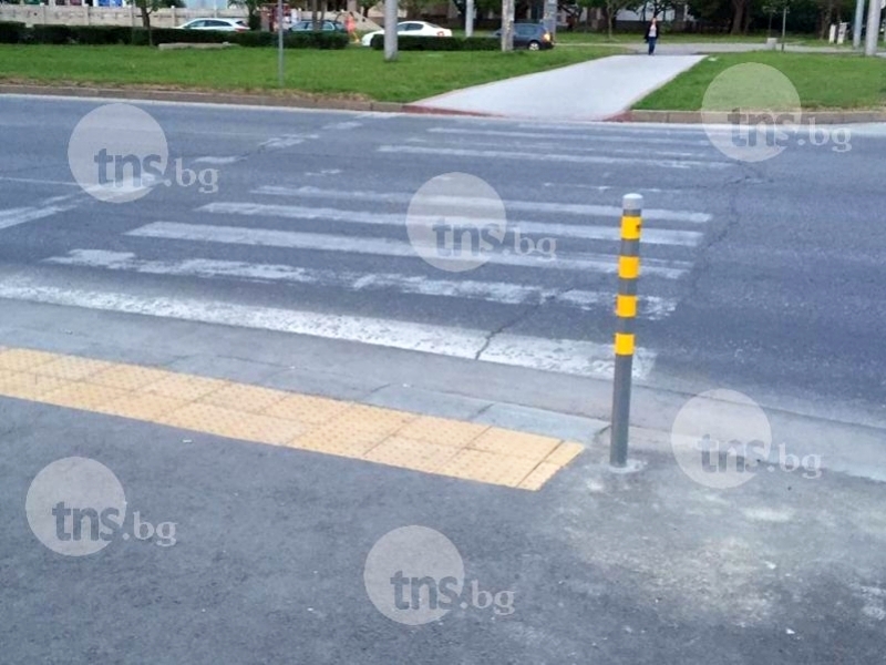 Двама пешеходци в болница в Пловдив, блъснали ги на пътя