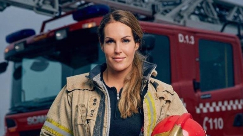 Коя е най-секси пожарникарката в света?