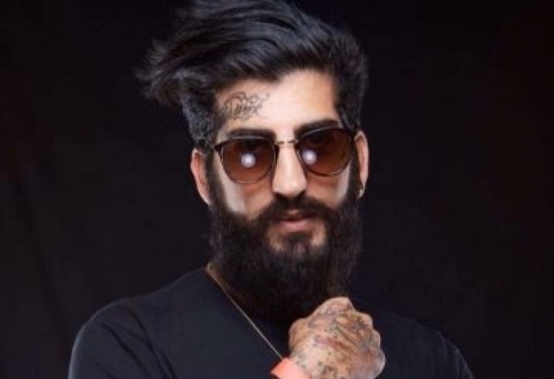 Израелец се пусна по прашки до православния кръст на Тодорка, Банско е скандализирано СНИМКИ