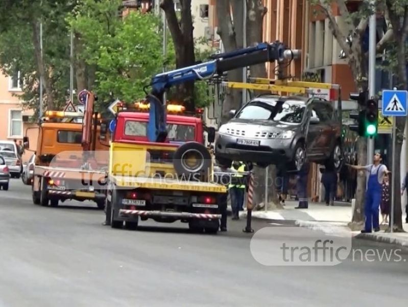 Търговци от Пловдив на протест срещу забраната за паркиране на бул. Васил Априлов