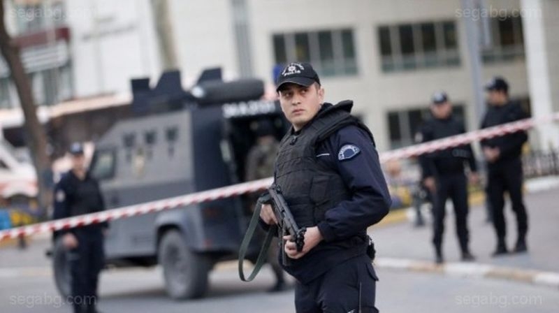 Стрелба в ресторант в Истанбул, един е загинал
