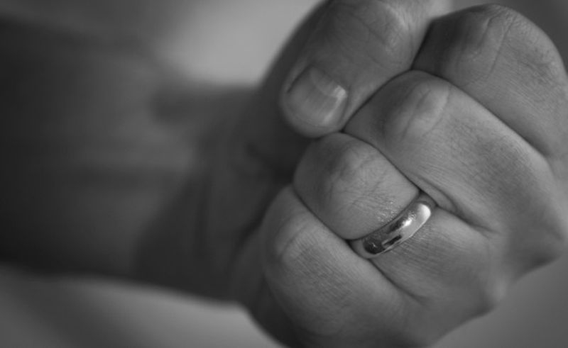 Поредна агресия! Майка и син смлатиха ученик по време на час