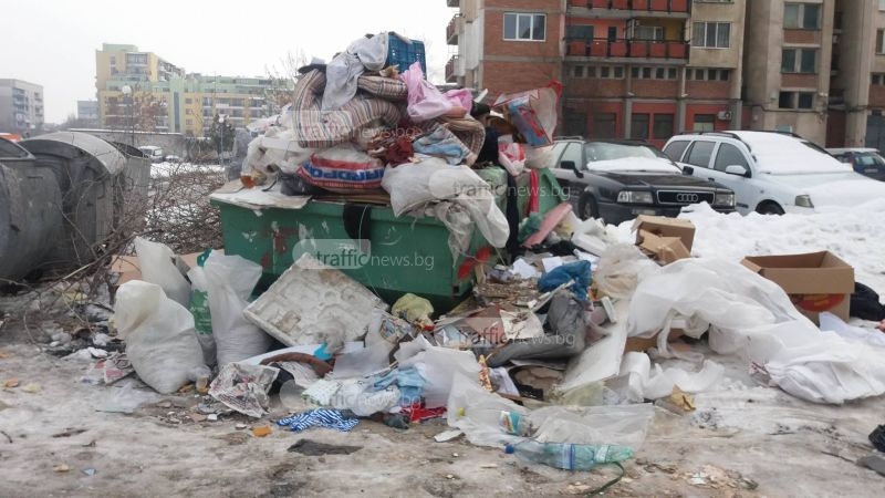 Мизерия в Кючука! Казан трови жители в района, от дни прелива от боклуци СНИМКИ и ВИДЕО