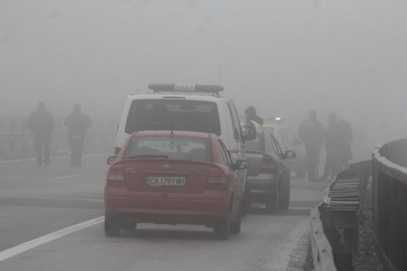 Тежка катастрофа на изхода на Пловдив, жена е в болница