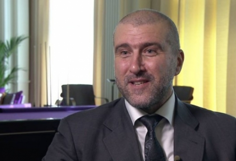 Един българин в света на милиардите