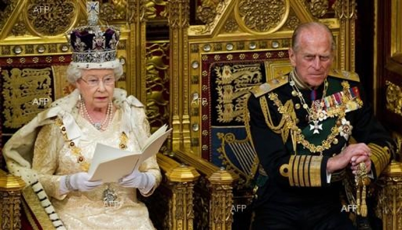 Кралица Елизабет II отбелязва днес своя сапфирен юбилей на трона