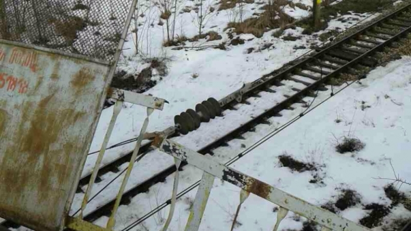 Спряха влаковете от София за Варна заради опасен парапет