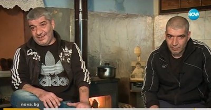 Близнаци се откриха случайно 20 години след раждането ВИДЕО