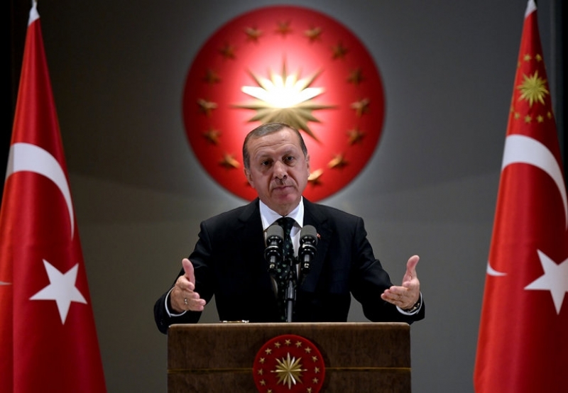 Ердоган към пътя към по-голяма власт: Новата конституция е забавила се реформа